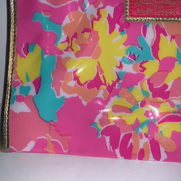 Lilly Pulitzer X Estée Lauder Pink Makeup Bag - Picture 6 of 13